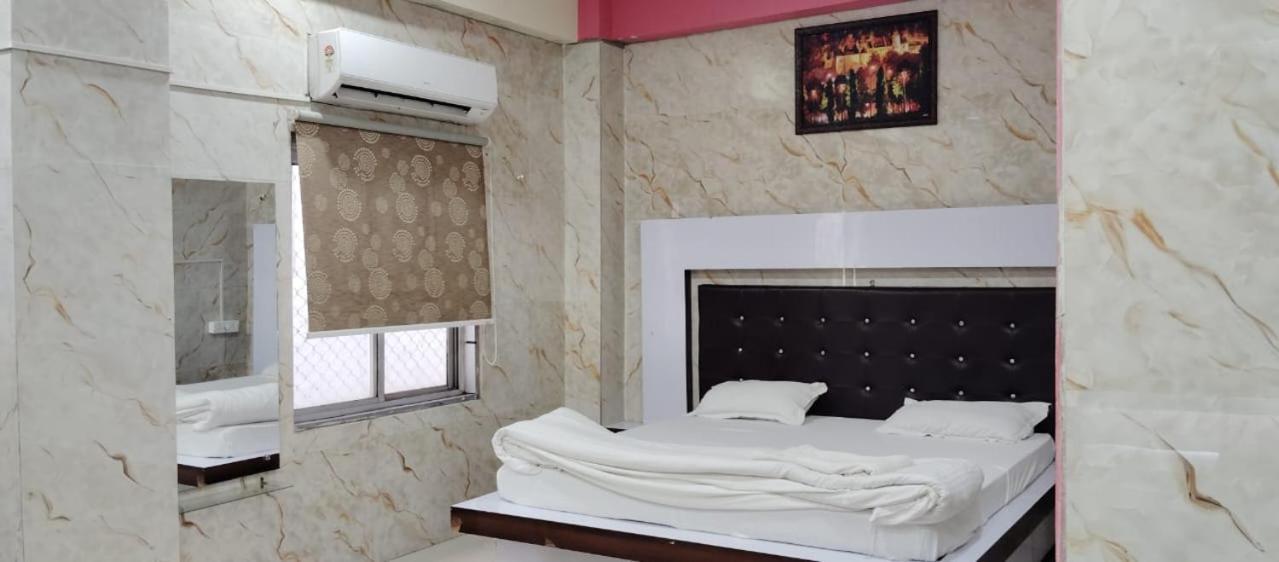 Hotel Shri Sai International, Sitamarhi Dumra エクステリア 写真
