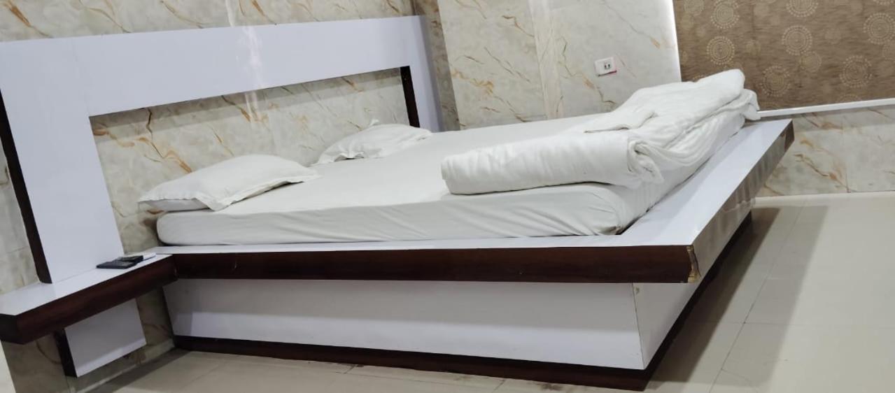 Hotel Shri Sai International, Sitamarhi Dumra エクステリア 写真